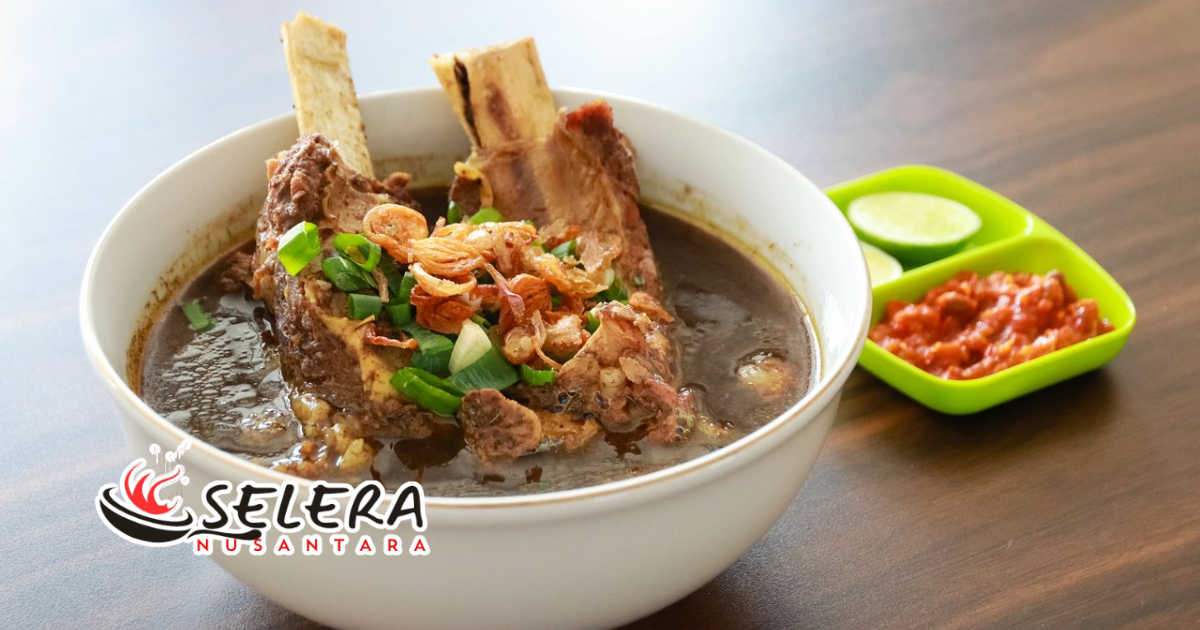 Ciri Khas Sop Konro yang Bikin Ketagihan Sajian sop konro dengan bahan dan resep pembuatan tradisional khas Makassar